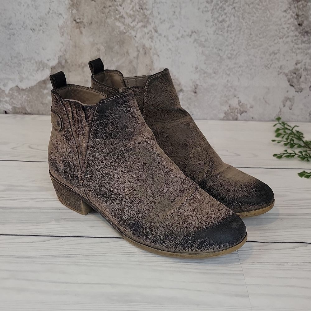 Jessica Cline Dede Distressed Brown Ankle Booties Womens Size 8.5W